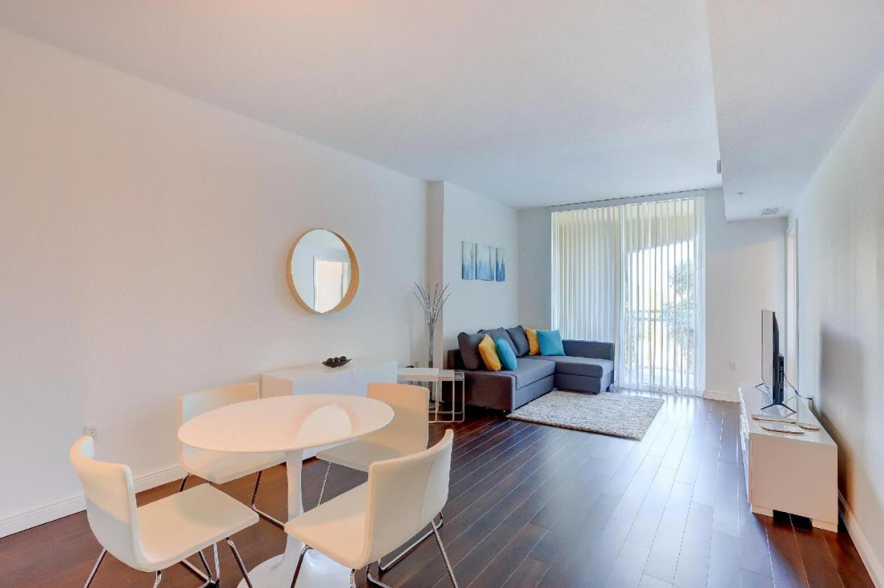 Apartment In Casa Costa Condo!Beach Pass Included Boynton Beach Kültér fotó
